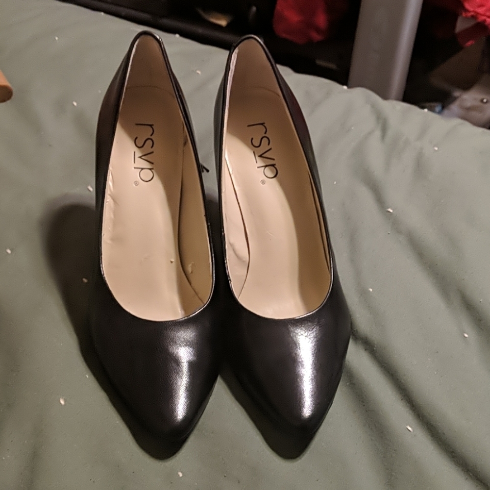 Black RSVP comfortable pumps